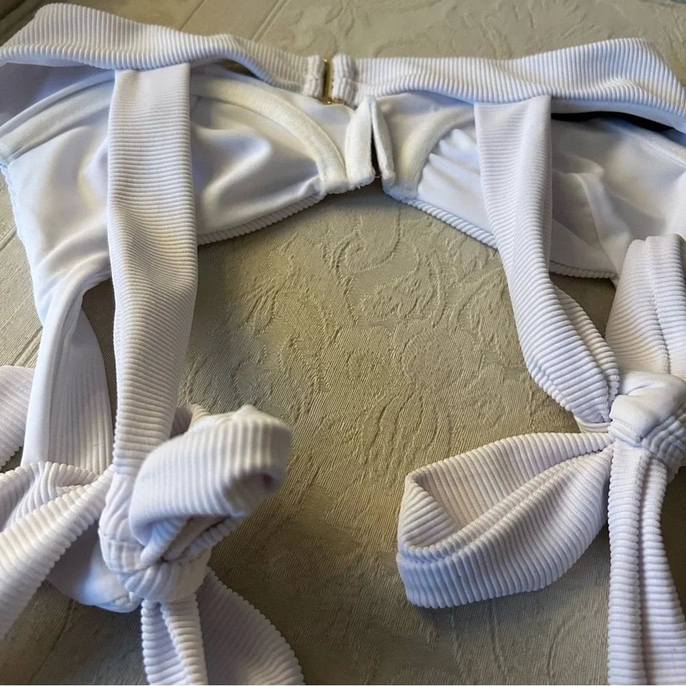 Beach riot Blair bikini top bow on shoulder size xs